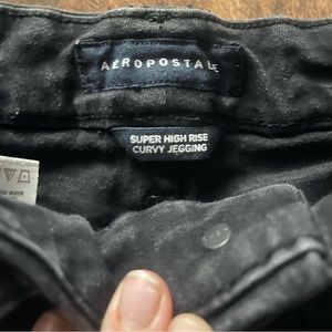 Black Aeropostale ripped jeans